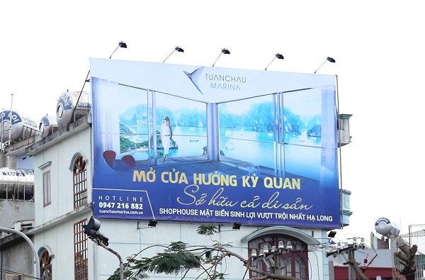 Thi công pano quảng cáo ốp tường tại Phan Thiết