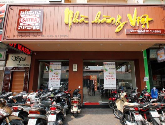 Bảng quảng cáo quán cơm tại Phan Thiết