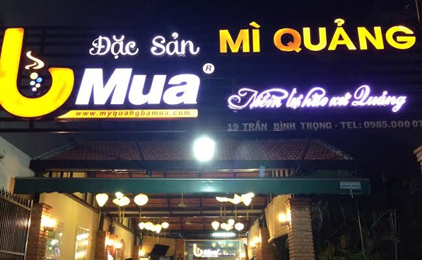 Bảng quảng cáo quán cơm tại Phan Thiết