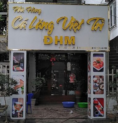Bảng quảng cáo quán cơm tại Phan Thiết