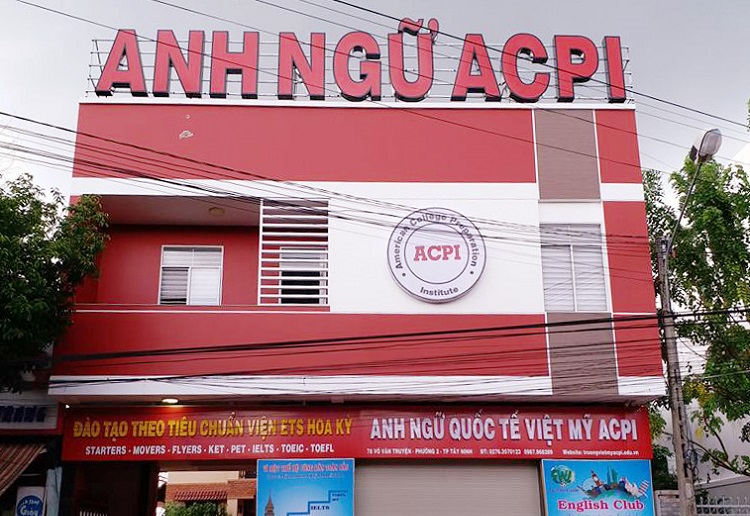 Bảng hiệu Trung tâm Tiếng Anh